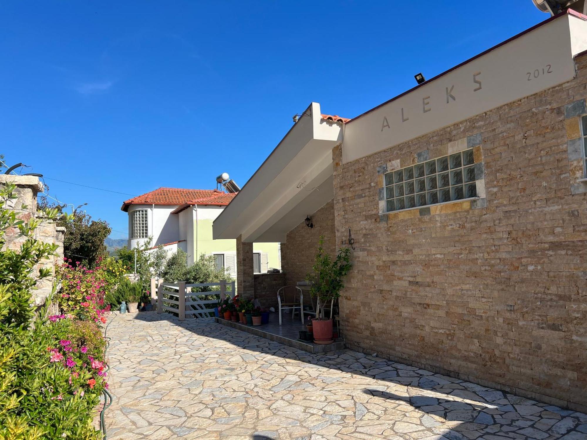 Vila Aleks Vuno Exterior foto
